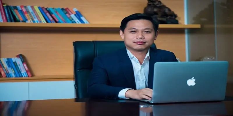Phong cách chuẩn mực của tác giả Phan Đức